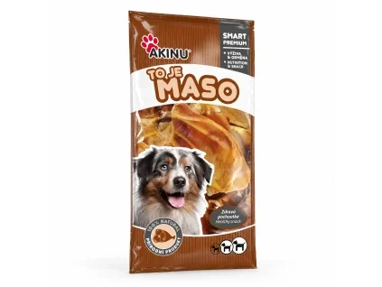 Packshot 20247 Vepřové sušené ucho 10 ks — sólo na bílém, 2k 1:1. Maketa v Heliosu chybí — etiketa z BaseLinker packshotu. Náklon podle řady Akinu Masíčka (abb62b61) a 204713 (67693327). Vybrána v1 ze 2.