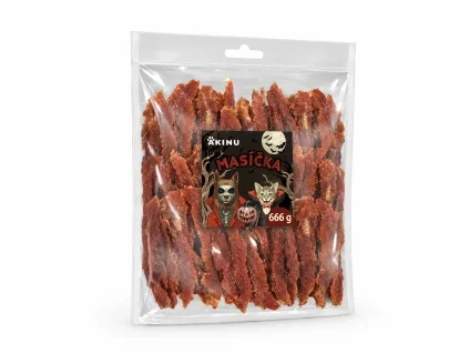 Packshot SKU 204945 (Akinu Masíčka Kachní prsíčka 666 g, Halloween) — sólo na bílém, 2k 1:1. Náklon replikován podle schváleného packshotu sesterského SKU 204861 (asset d46945a9), konzistence řady Akinu Masíčka. Vybrána v1 ze 2 variant.