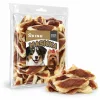 Packshot SKU 204865 — produkt + syrová surovina (bez misky, přímo na bílém). Úhel sáčku replikován podle SKU 204867 (viz sesterský solo packshot). Vygenerováno na explicitní žádost uživatelky nad rámec skill-defaultu (kategorie krmivo-pamlsky standardně dostává jen sólo verzi).
