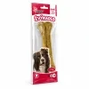 Nakloněný e-shop packshot produktu Akinu Kost z buvolí kůže přírodní pamlsek pro psy žvýkací 22 cm 1 ks (RegCis 204047) na bílém pozadí. Produkt beze změny převzat z aktuální produktové fotky, náklon, světlo a stín sjednoceny podle schváleného packshotu 204906.